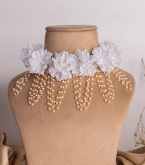 White Flower and Pearl Necklace Jewelry