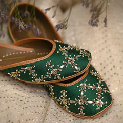 Handmade Green Silk Leather Punjabi Juttis