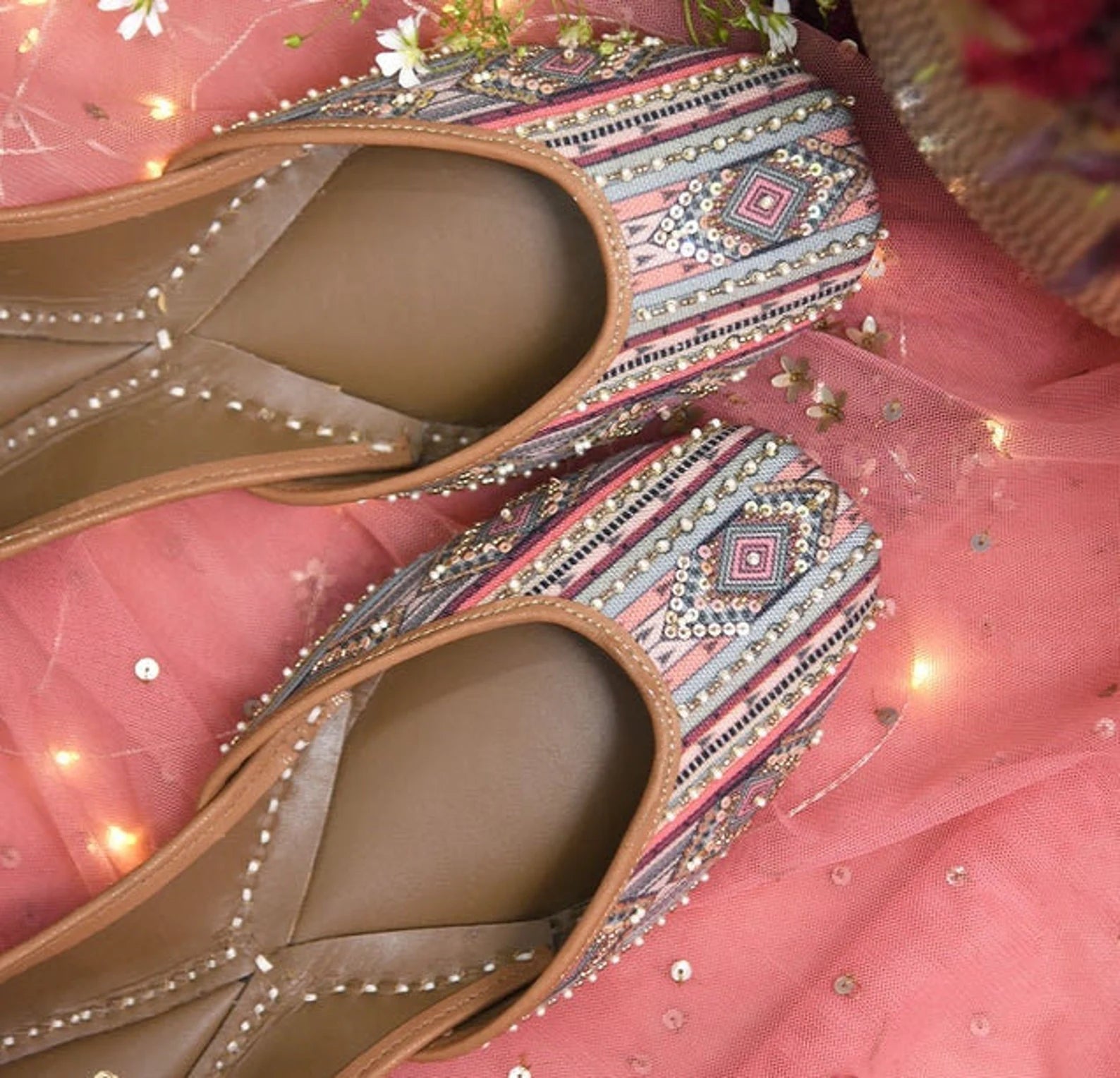 Modern Aztec print leather jutti