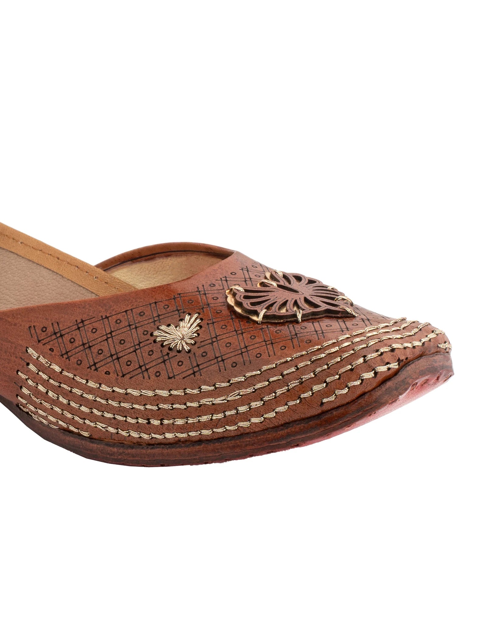 Handcrafted Leather Jutti with Heart Design