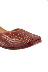 Beautiful Traditional Leather Juttis