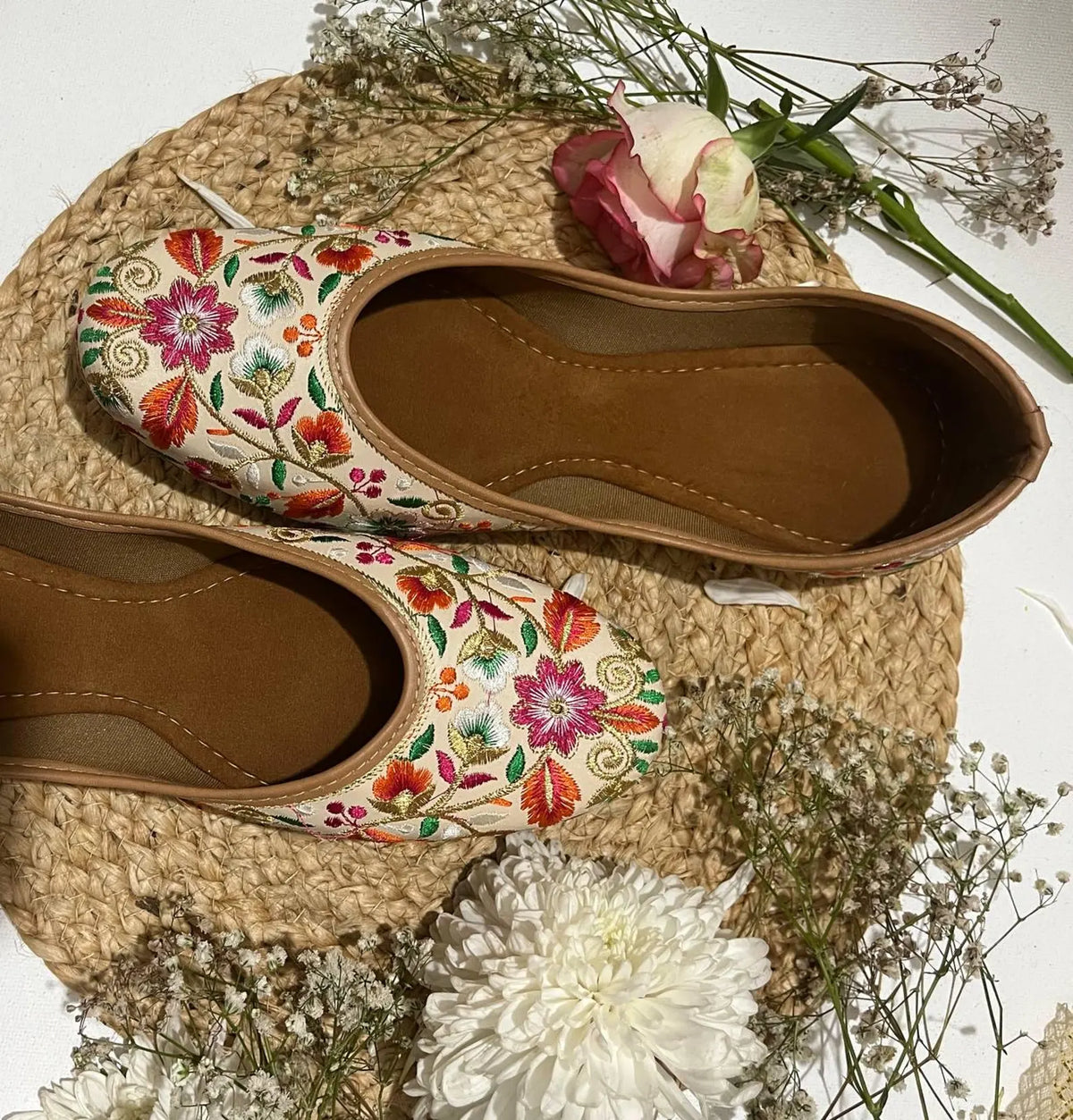 Floral Embroidery Women Jutties