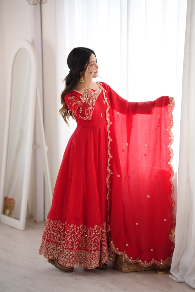 Regal Crimson Red Heavy-Embroidered Anarkali Suit Set with Scalloped Cutwork Dupatta